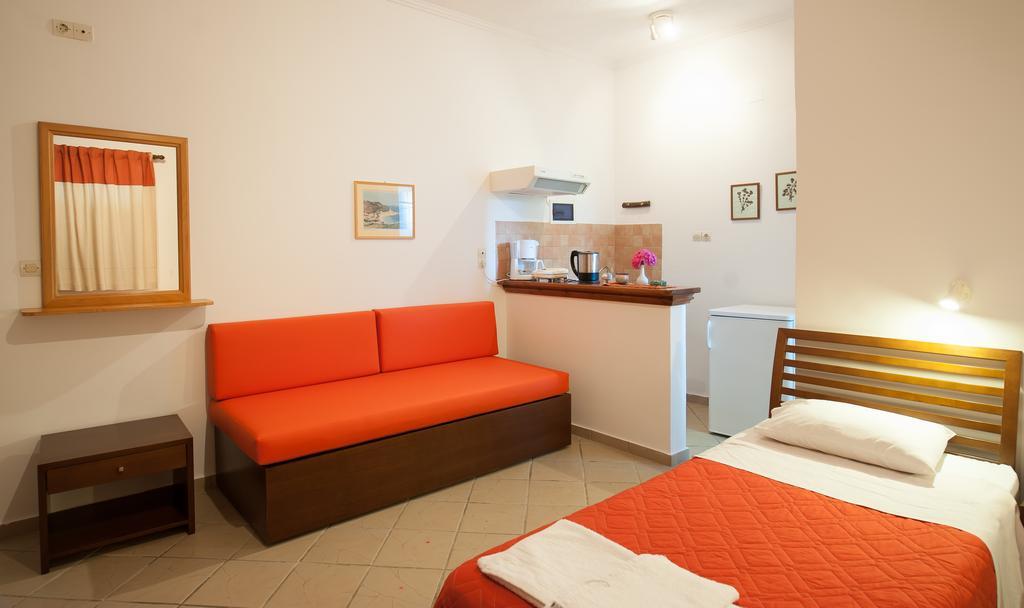 Zarkadis Beach Apartments Planos Zimmer foto