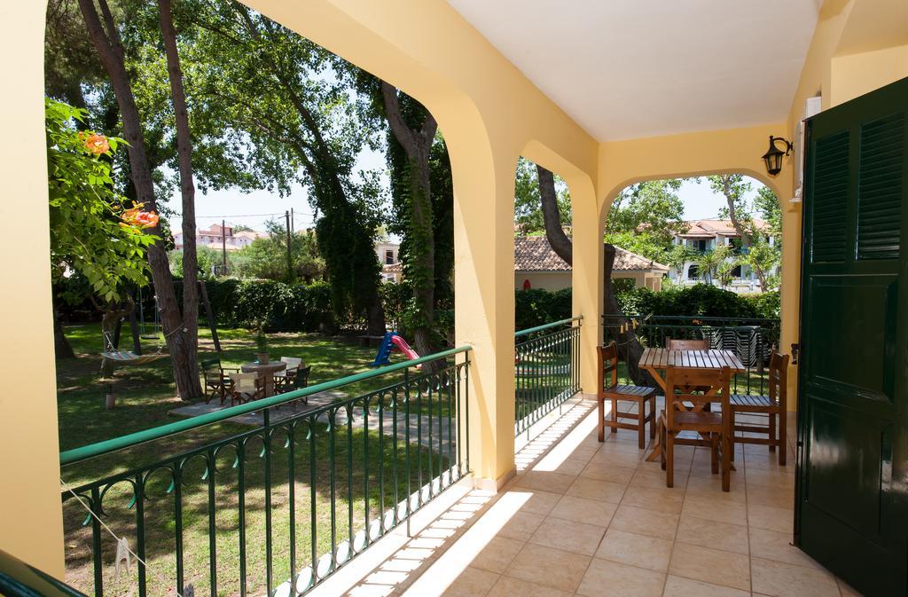 Zarkadis Beach Apartments Planos Zimmer foto